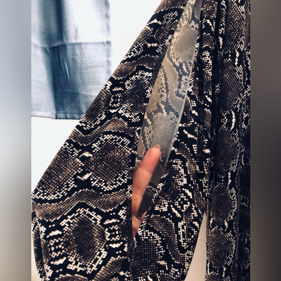 Calvin Klein plus size dress, snakeskin print NWOT, Size 22W - Picture 4 of 6